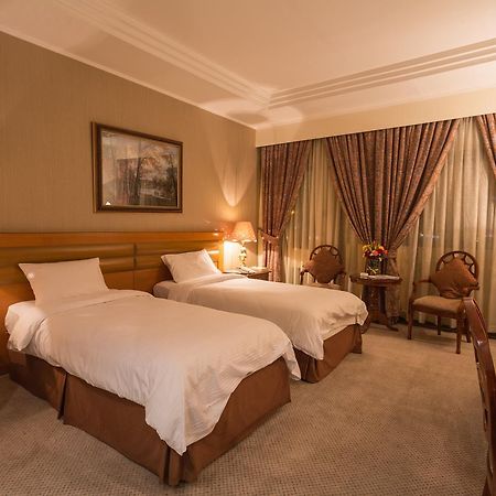 New Park Hotel Kuwait City Bagian luar foto