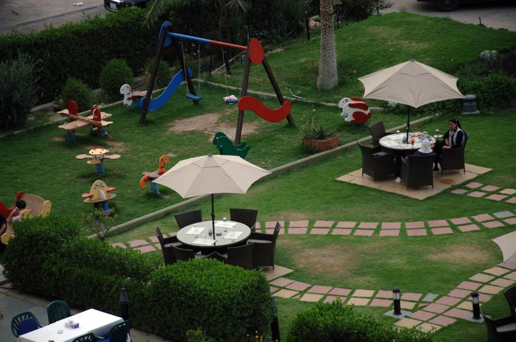 New Park Hotel Kuwait City Bagian luar foto