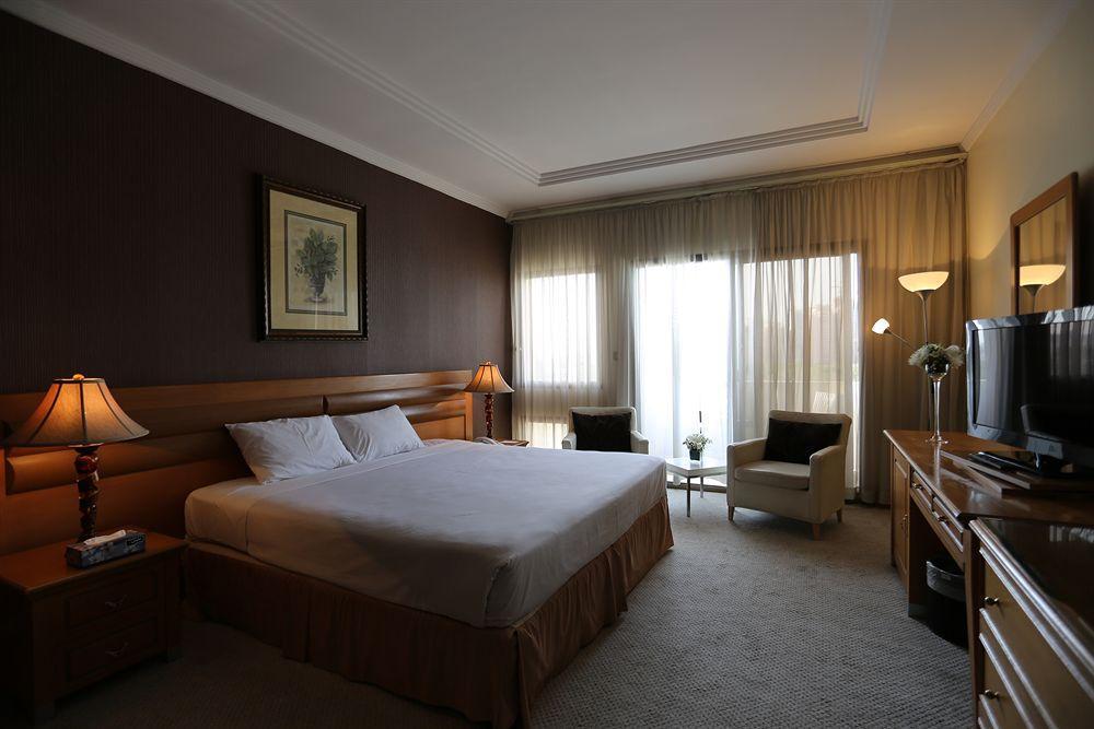 New Park Hotel Kuwait City Bagian luar foto