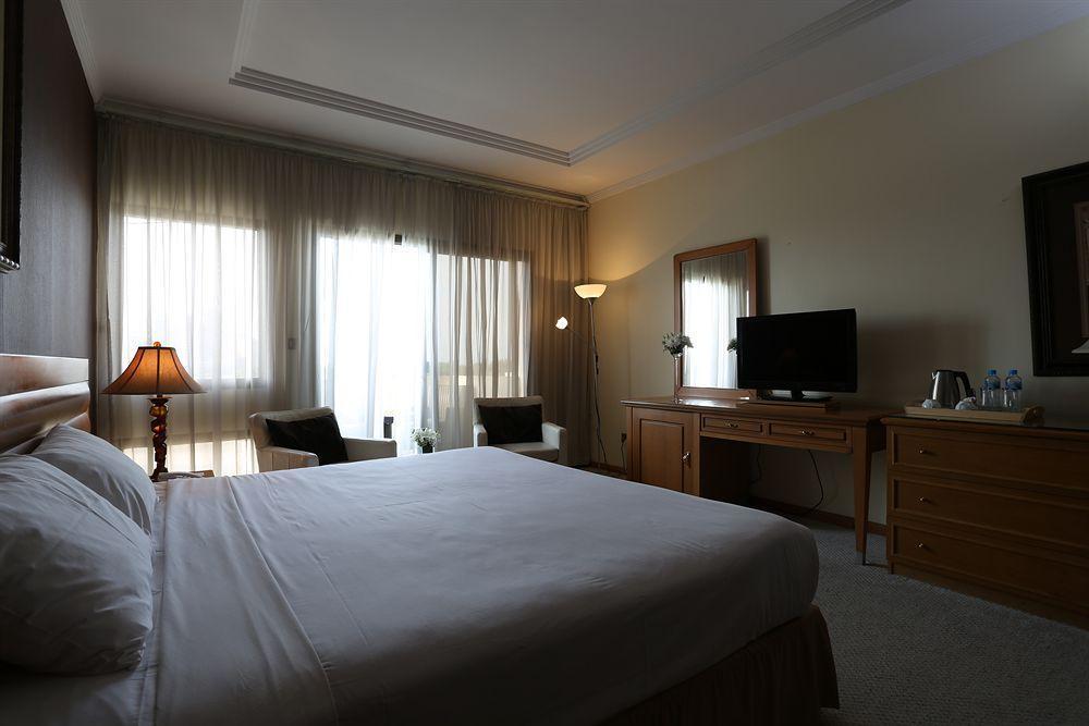 New Park Hotel Kuwait City Bagian luar foto