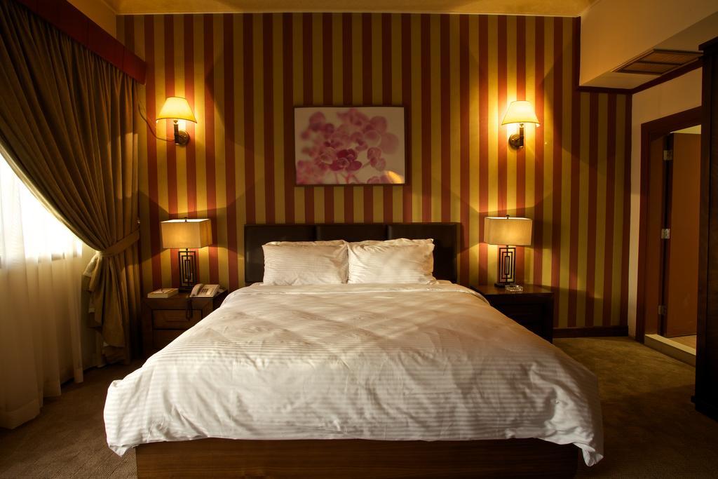 New Park Hotel Kuwait City Bagian luar foto