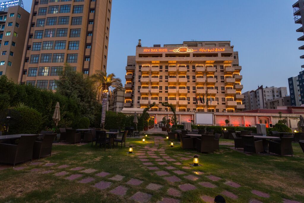 New Park Hotel Kuwait City Bagian luar foto