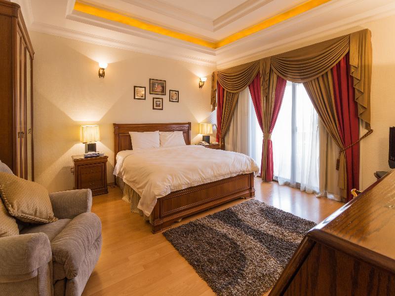 New Park Hotel Kuwait City Bagian luar foto