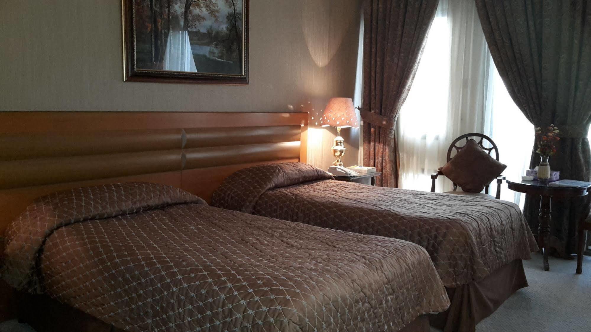 New Park Hotel Kuwait City Bagian luar foto